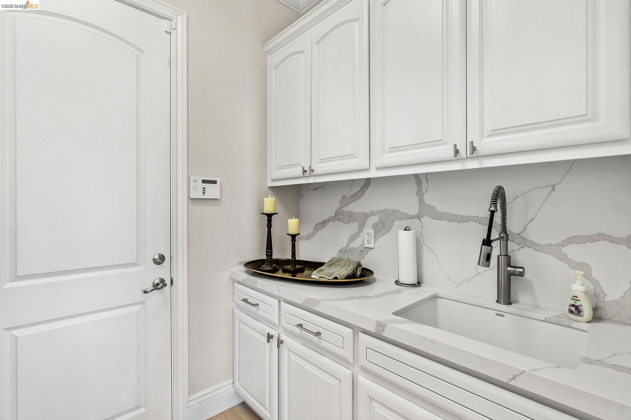 5055 Cabrillo Pt