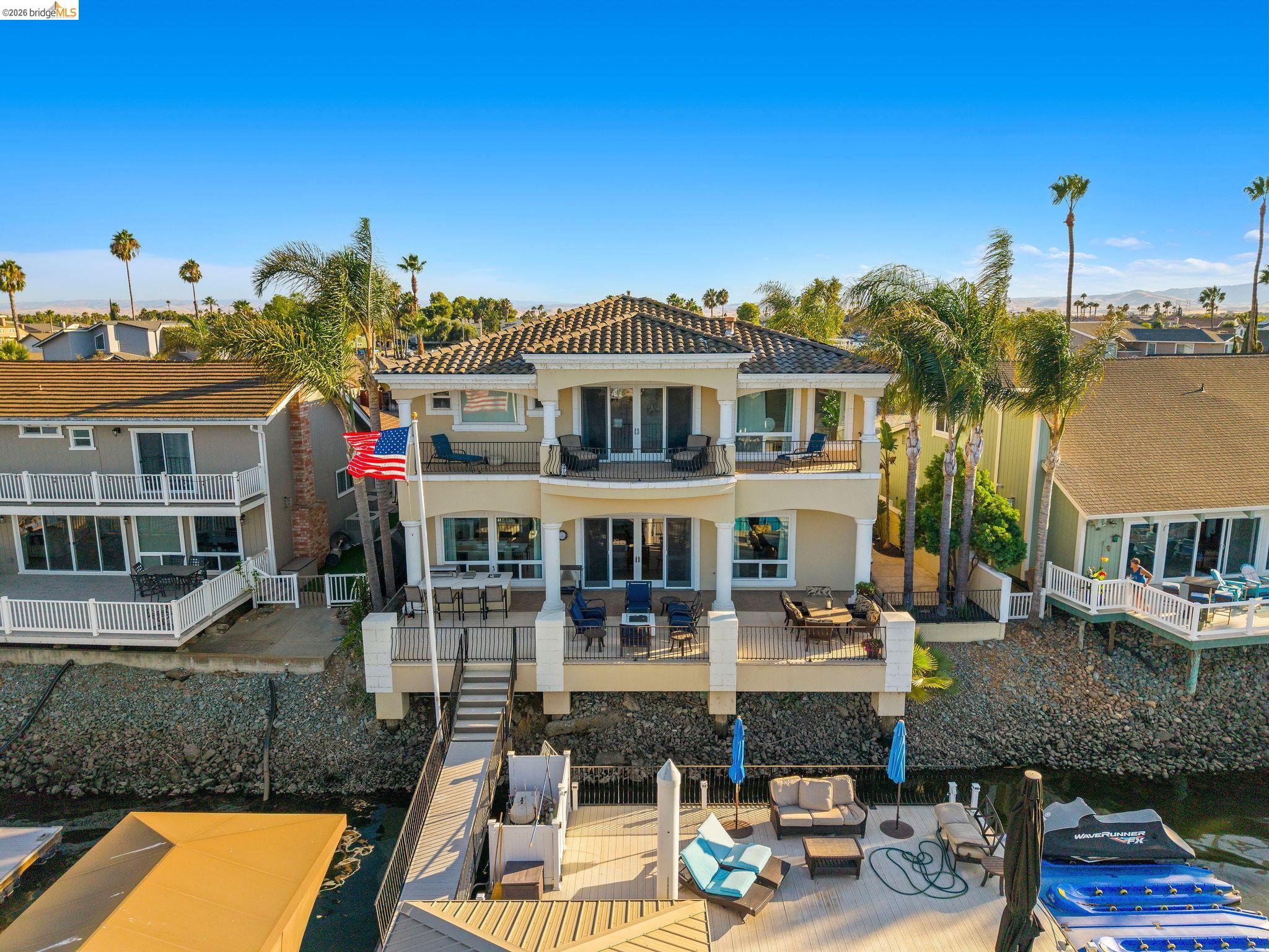 5055 Cabrillo Pt