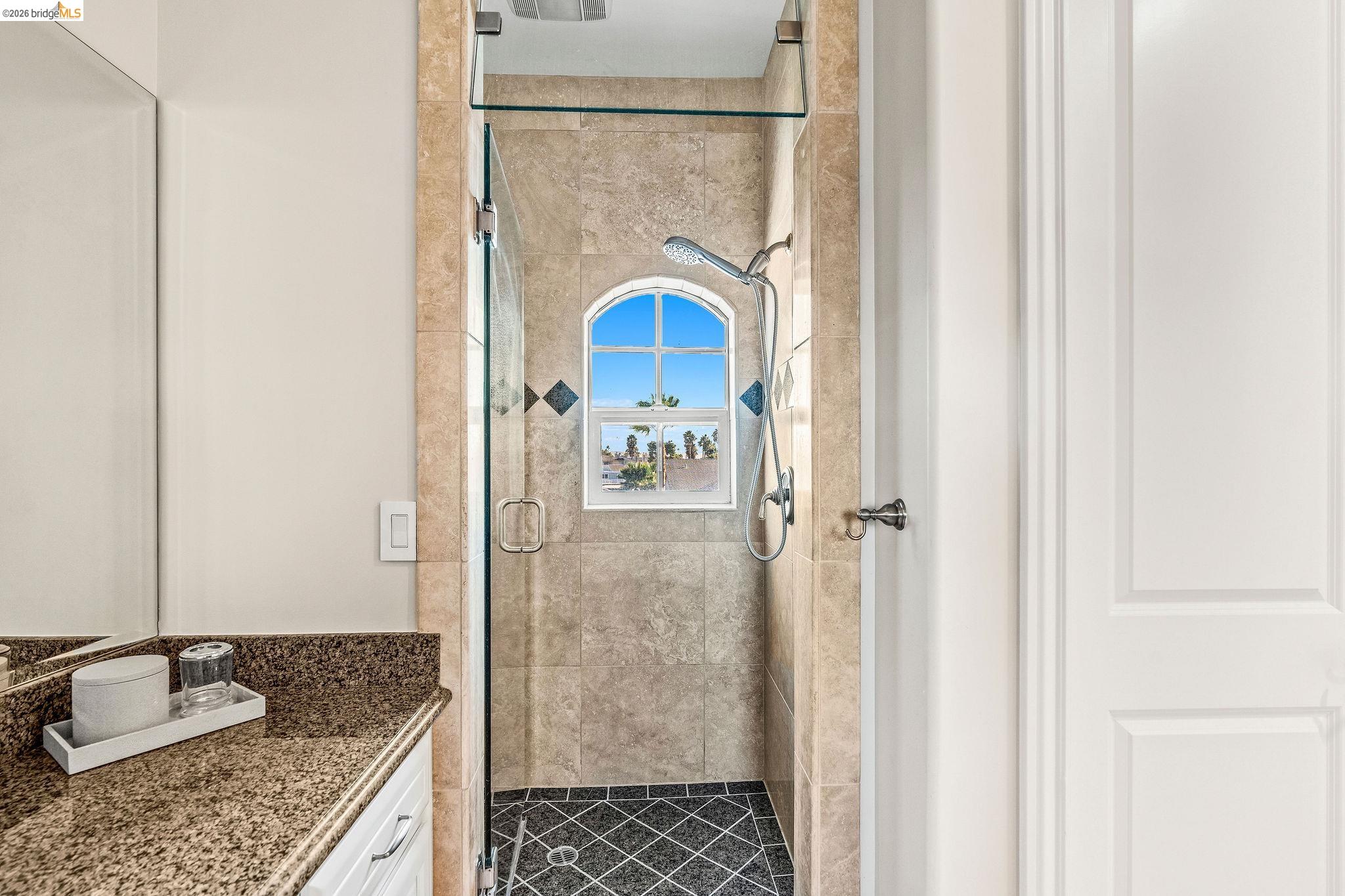 5055 Cabrillo Pt