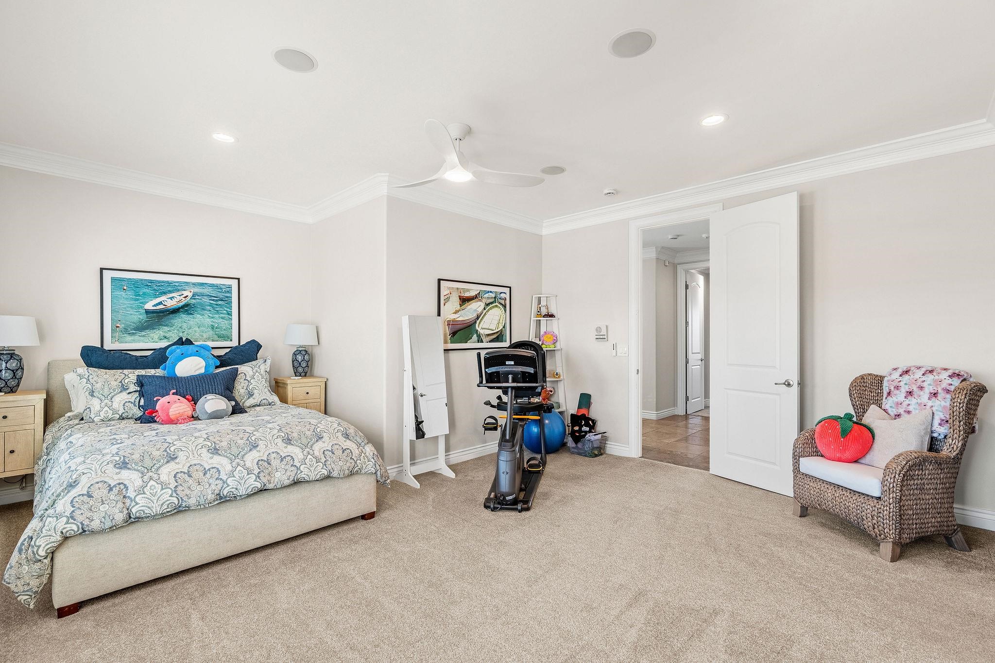 5055 Cabrillo Pt