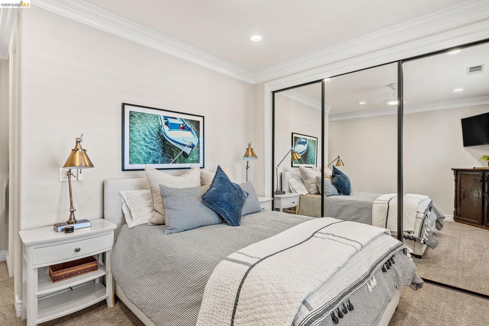 5055 Cabrillo Pt
