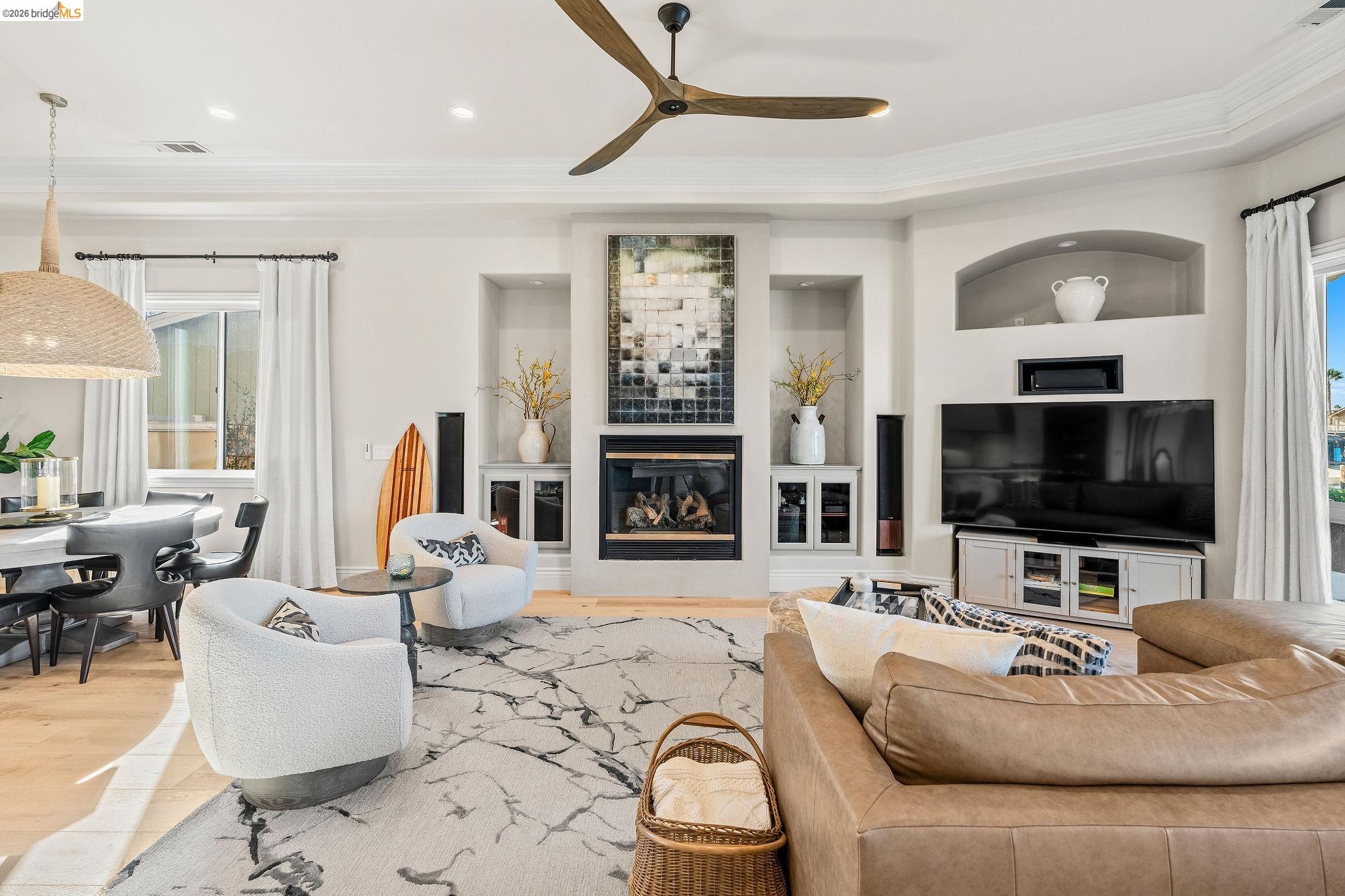 5055 Cabrillo Pt