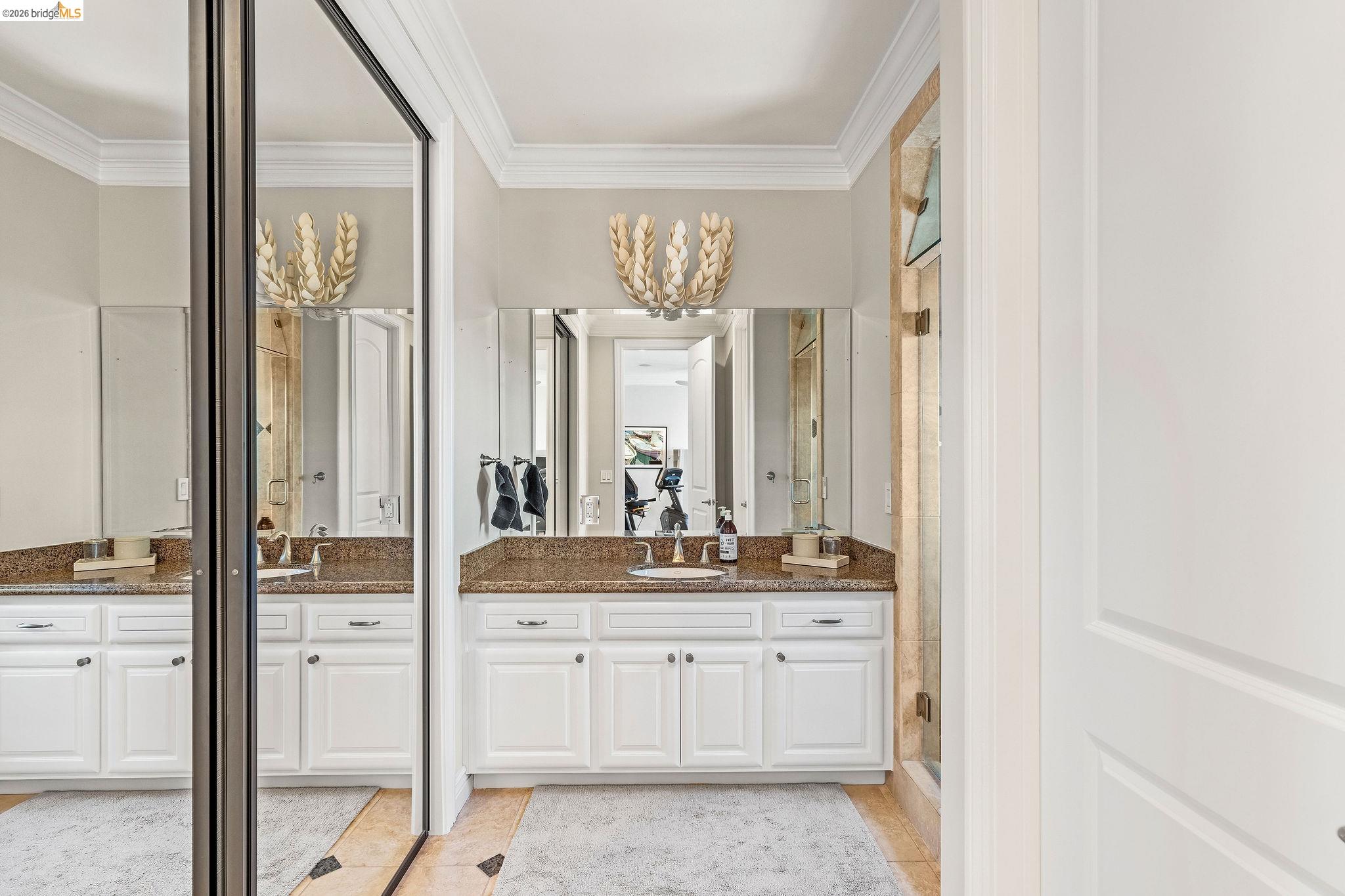 5055 Cabrillo Pt