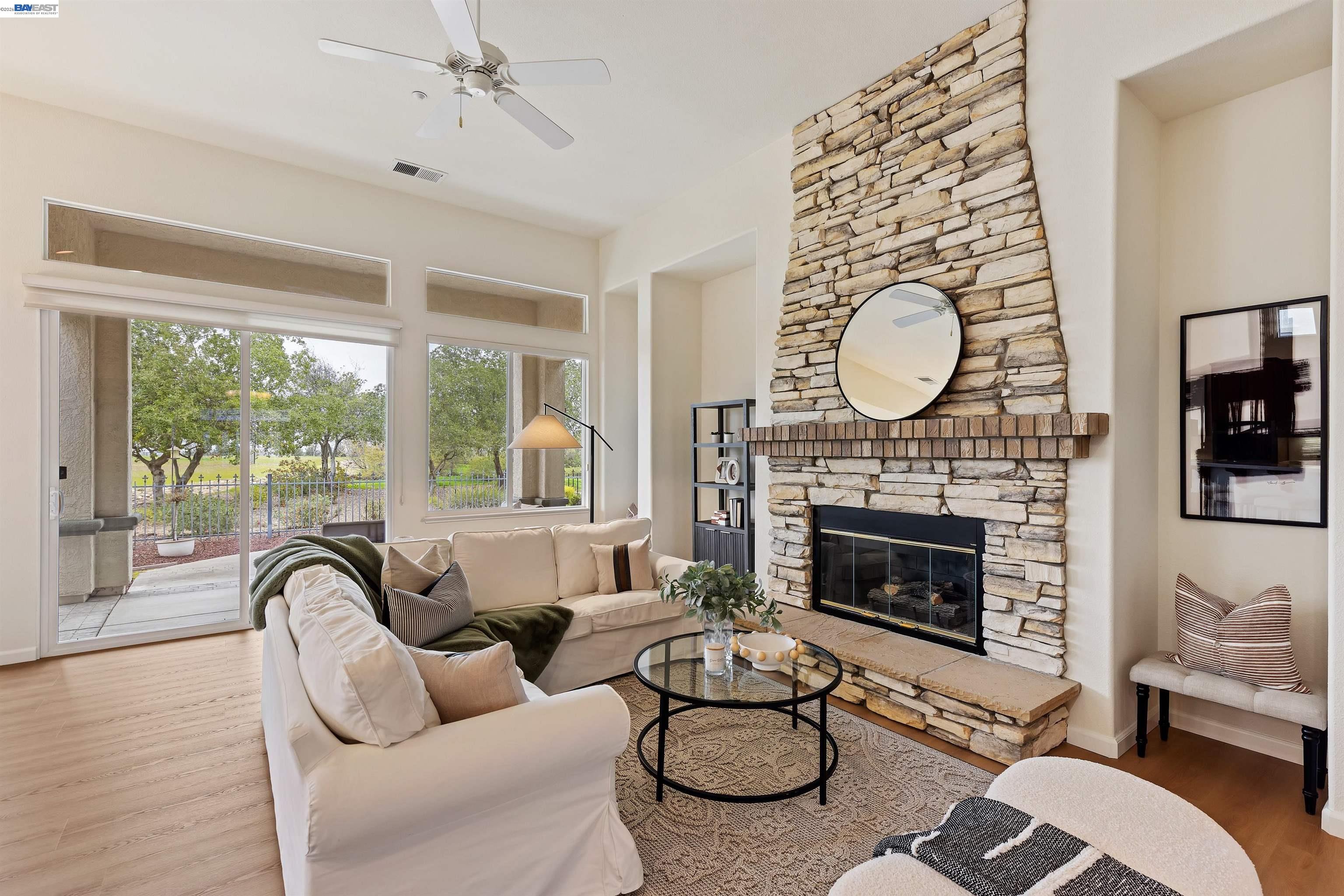 1503 Bismarck Ln