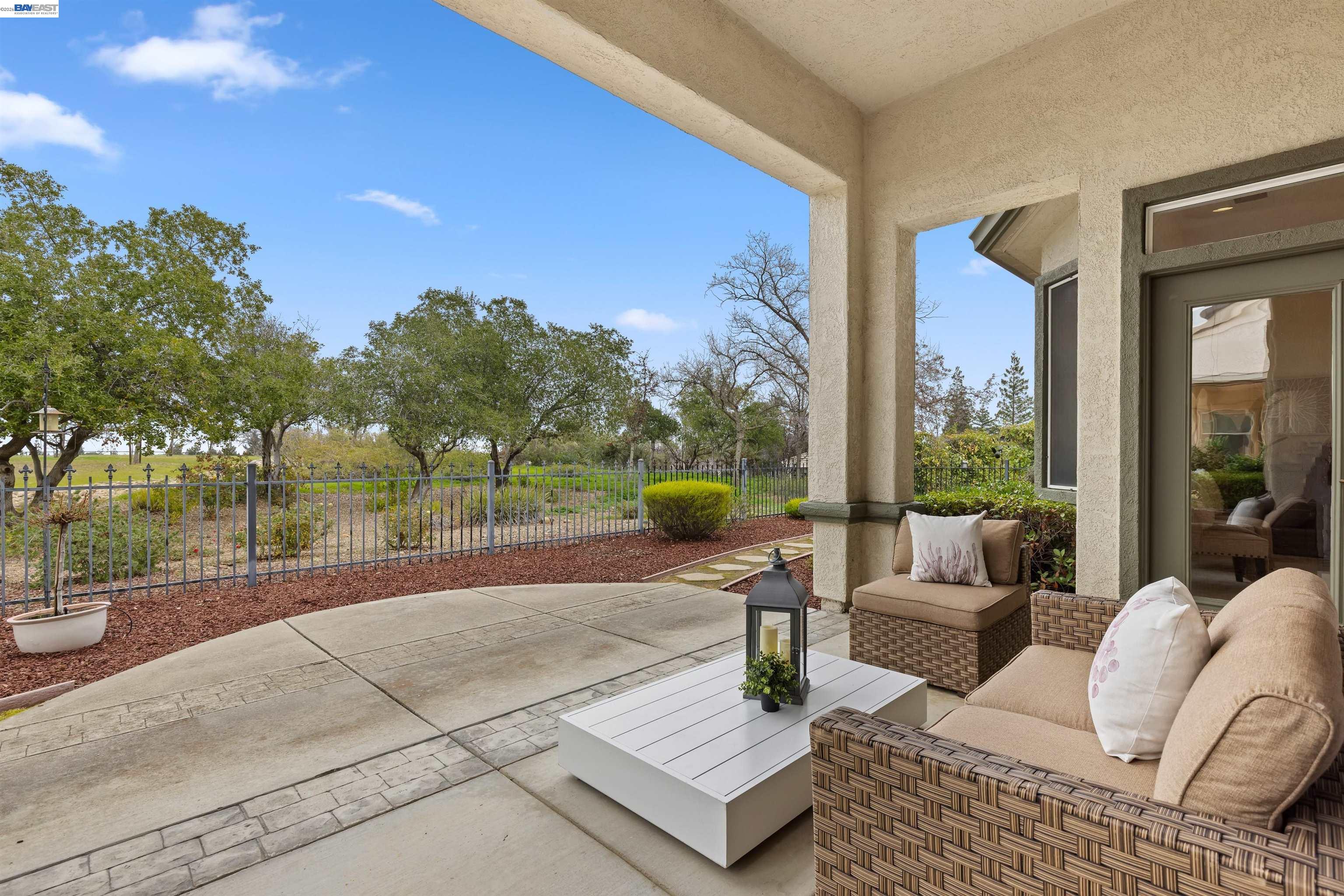 1503 Bismarck Ln