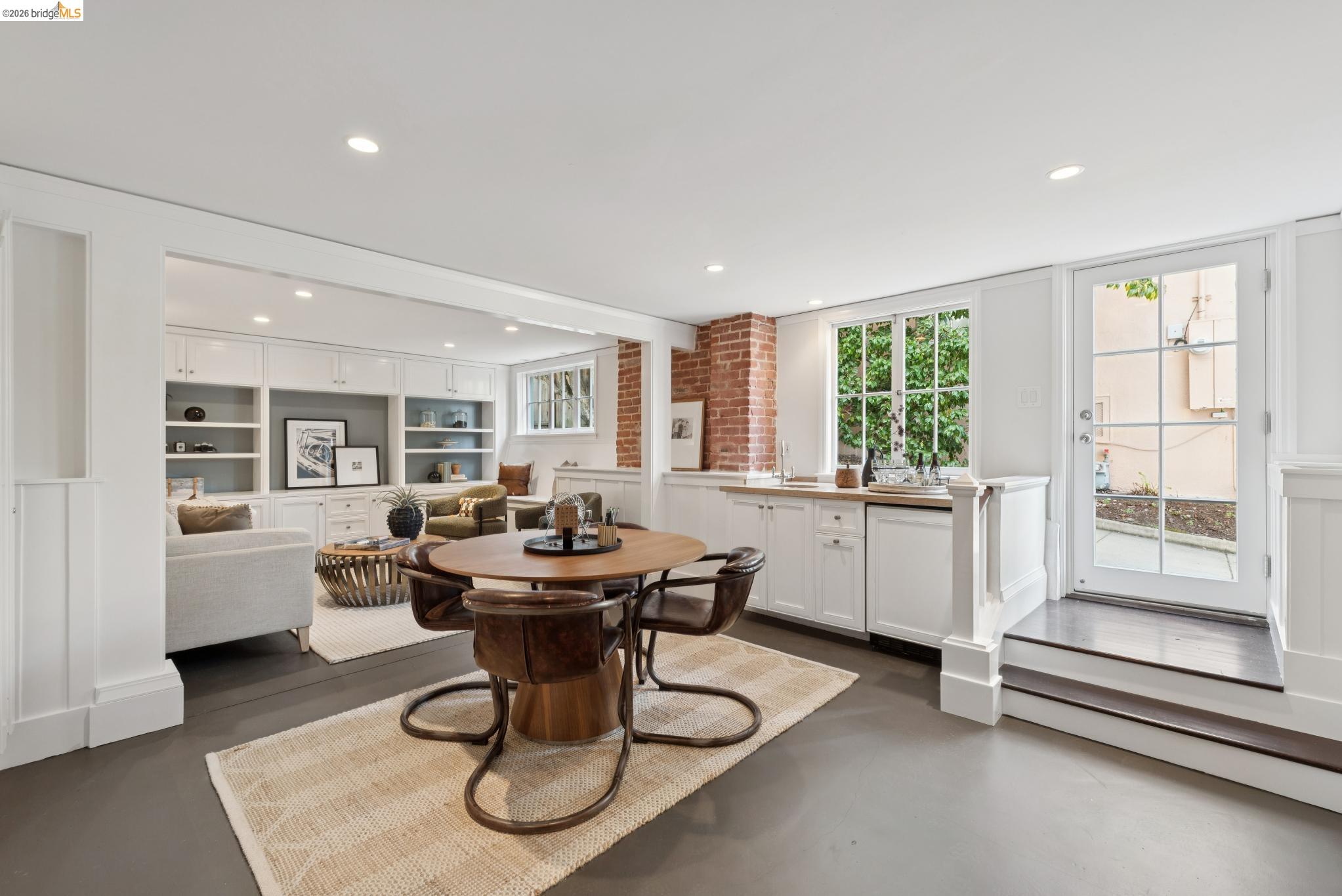 136 Waldo Ave