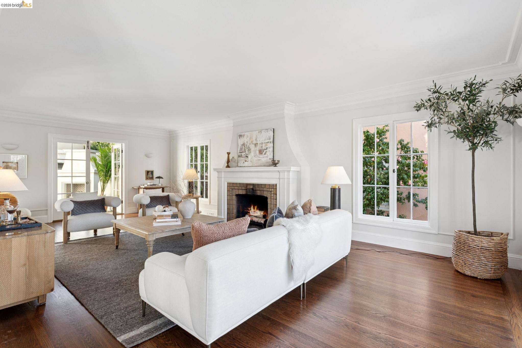 136 Waldo Ave
