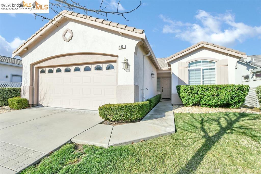 935 Centennial Dr