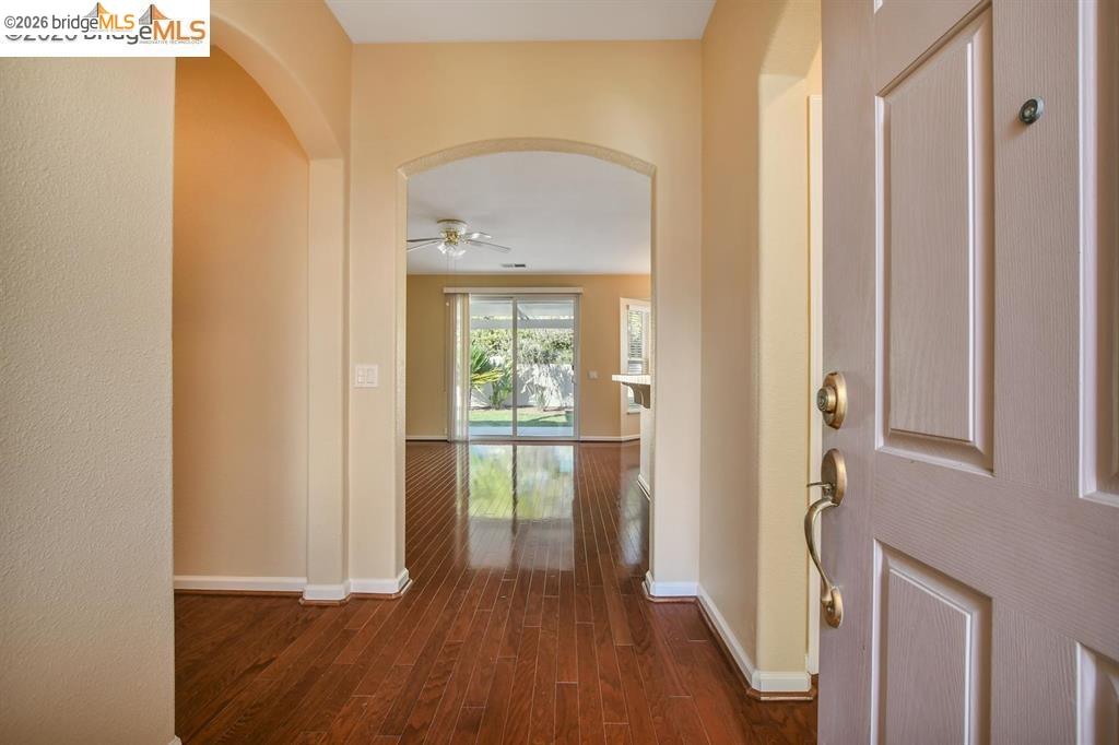935 Centennial Dr