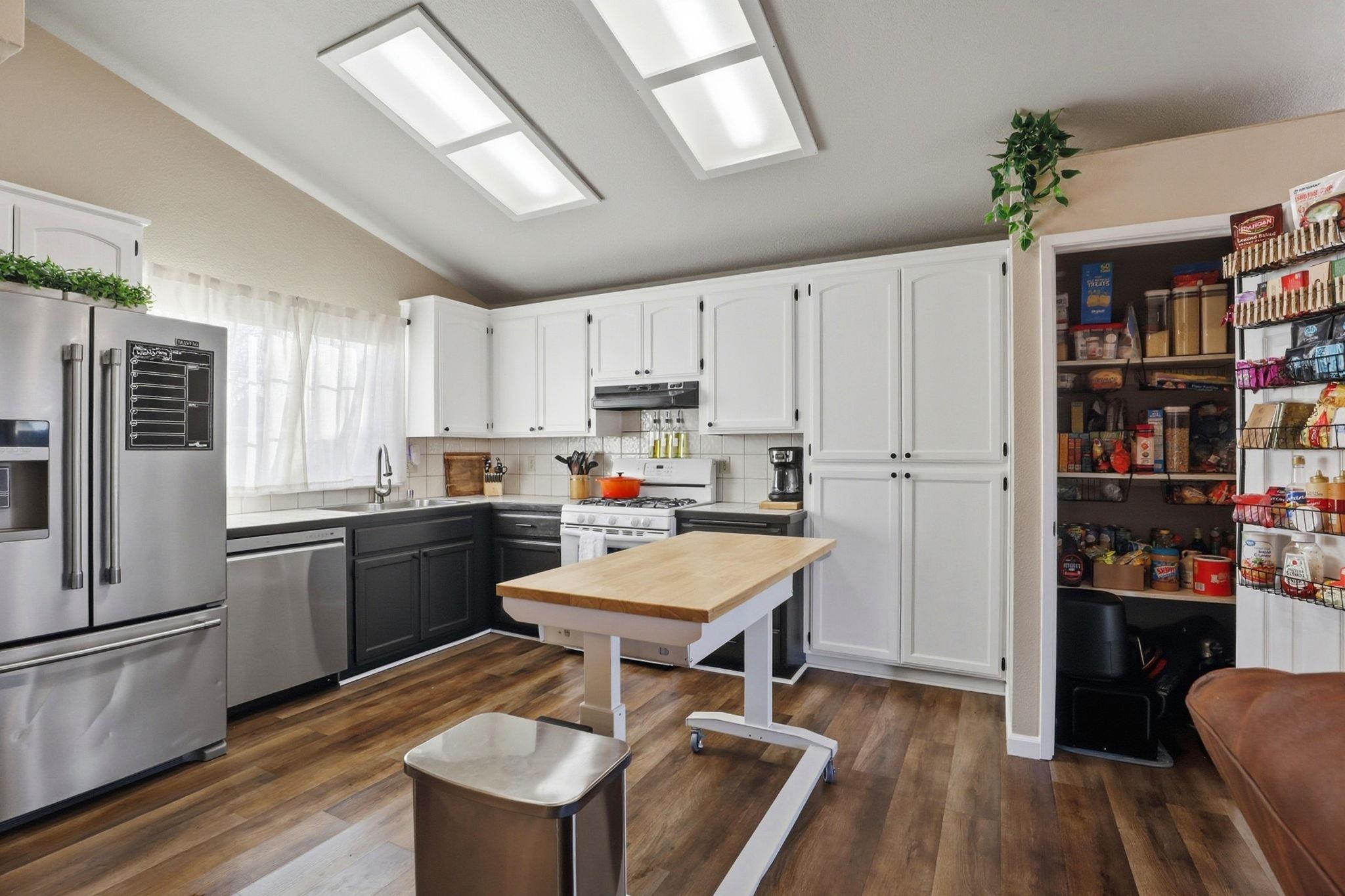 799 Morgans Ranch Cir