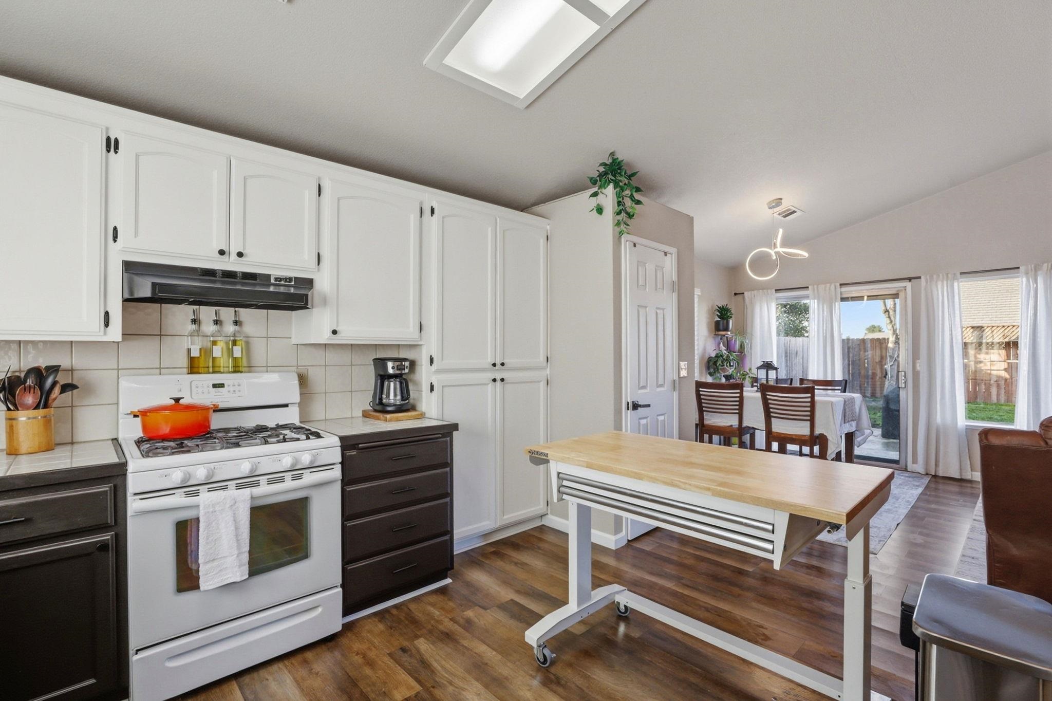 799 Morgans Ranch Cir