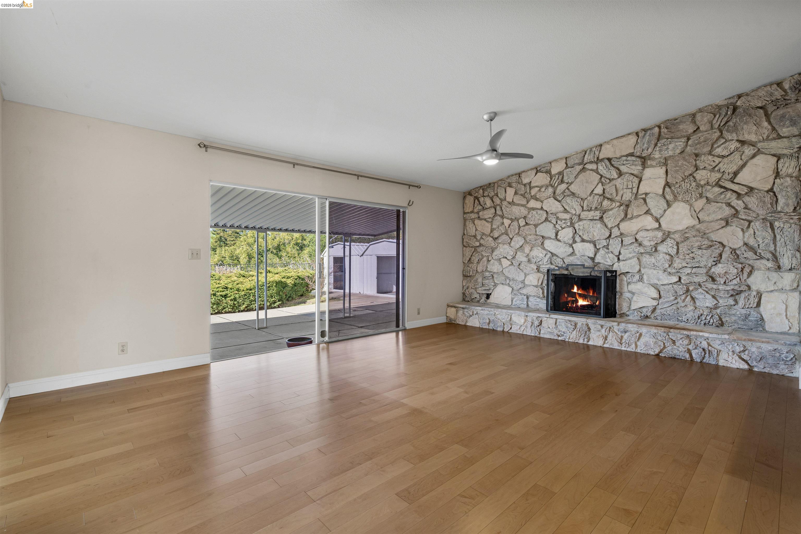 2662 Carmelita Way