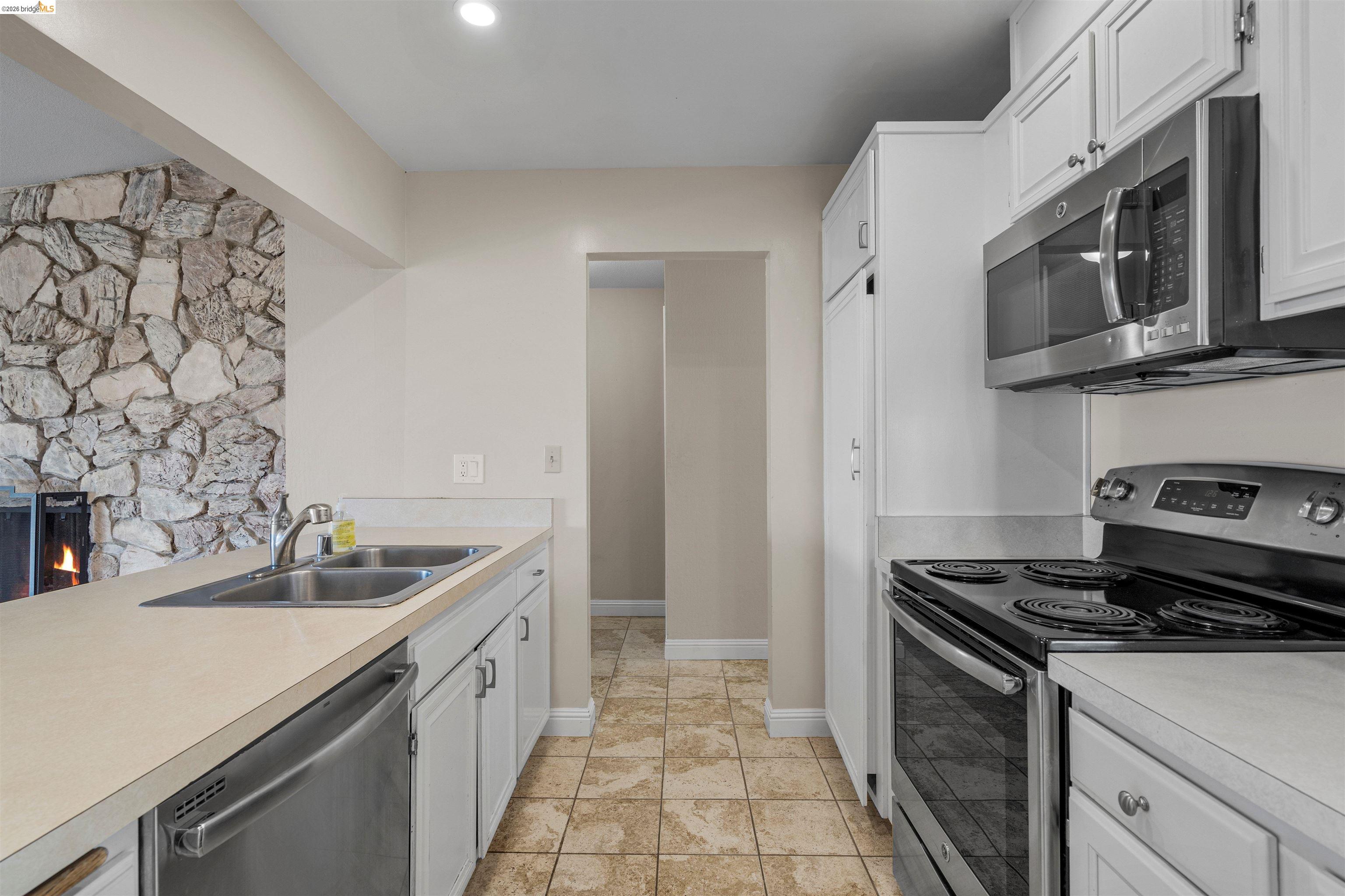 2662 Carmelita Way