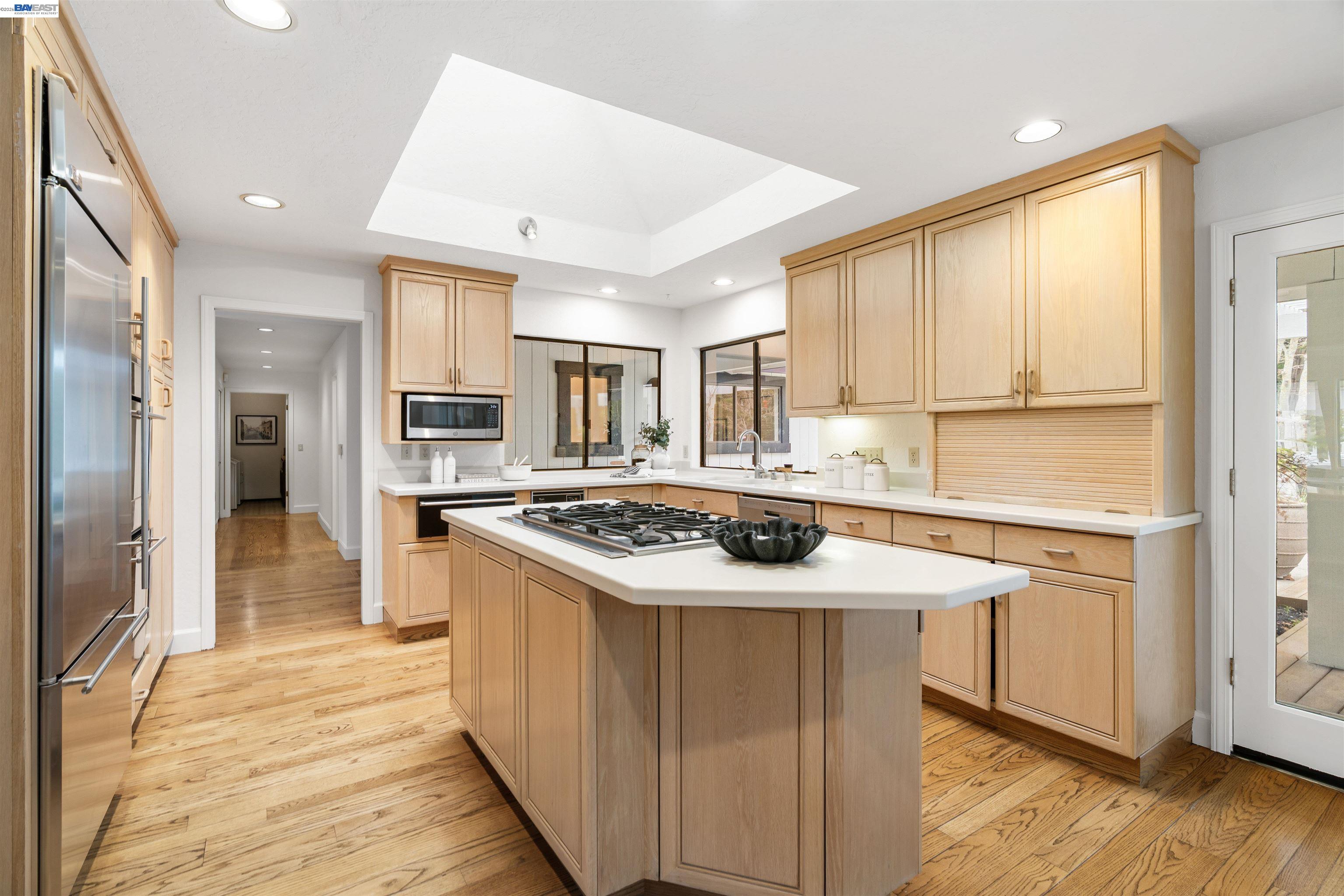 279 Bolla Ave