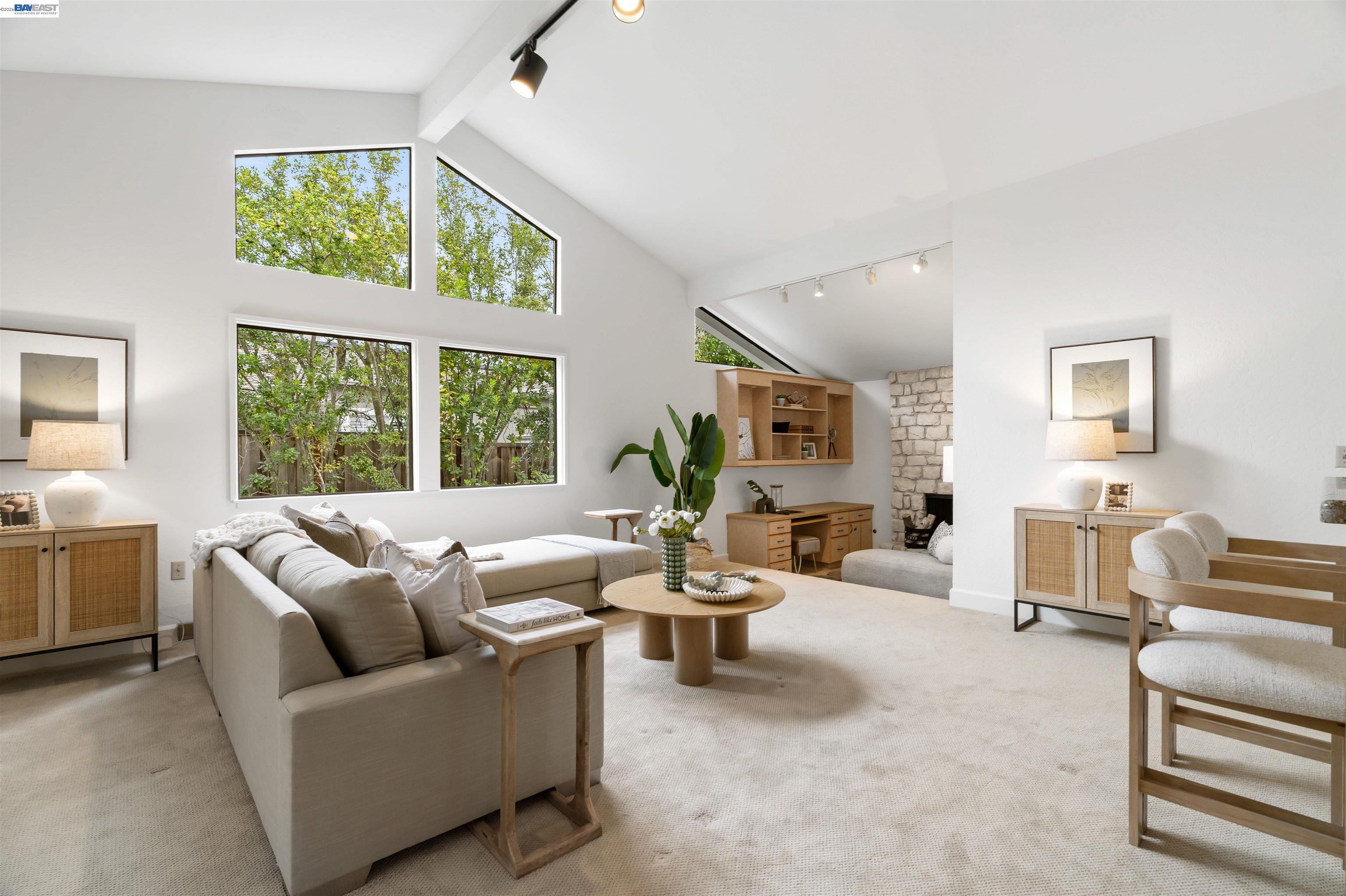 279 Bolla Ave