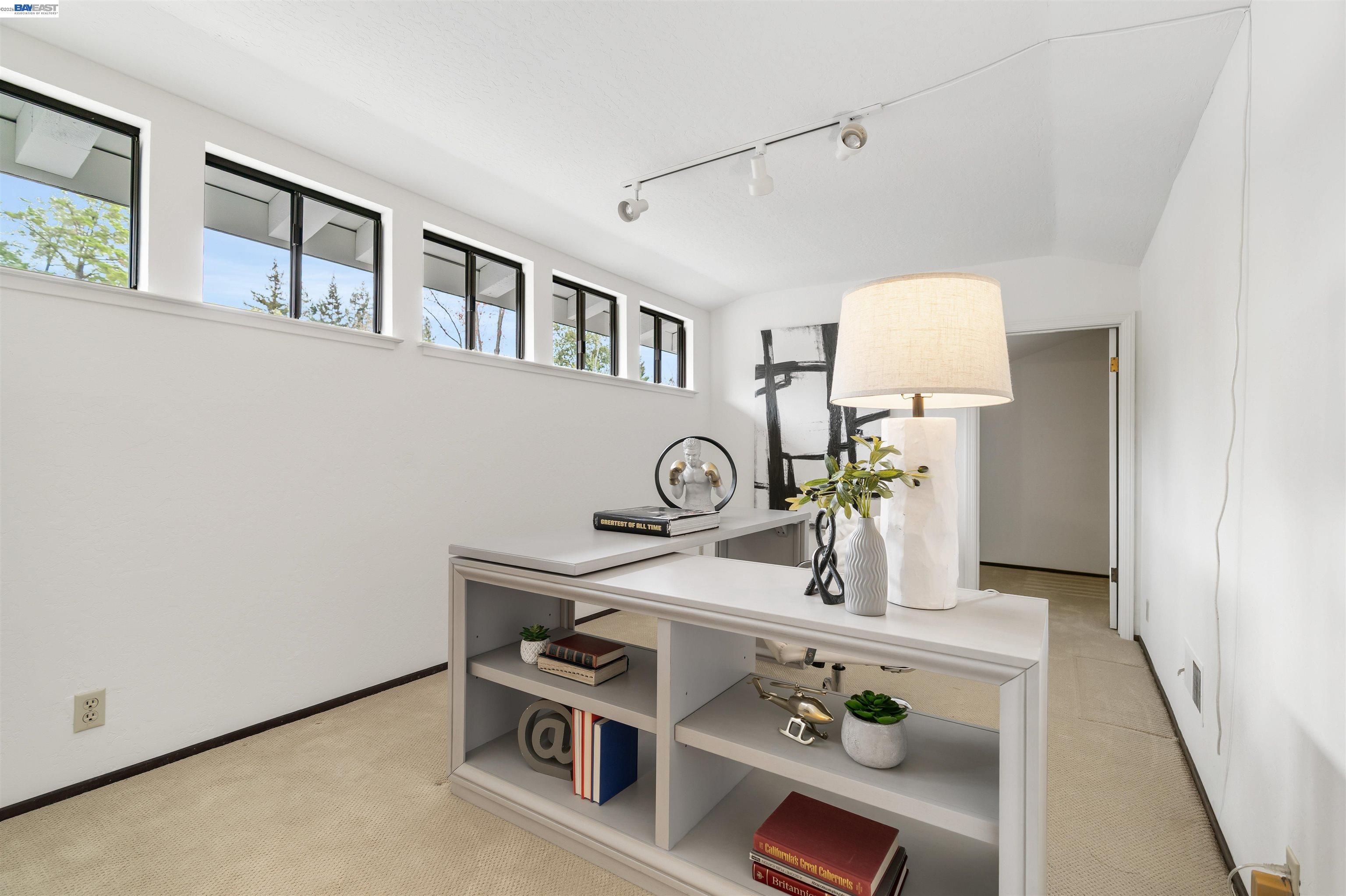 279 Bolla Ave