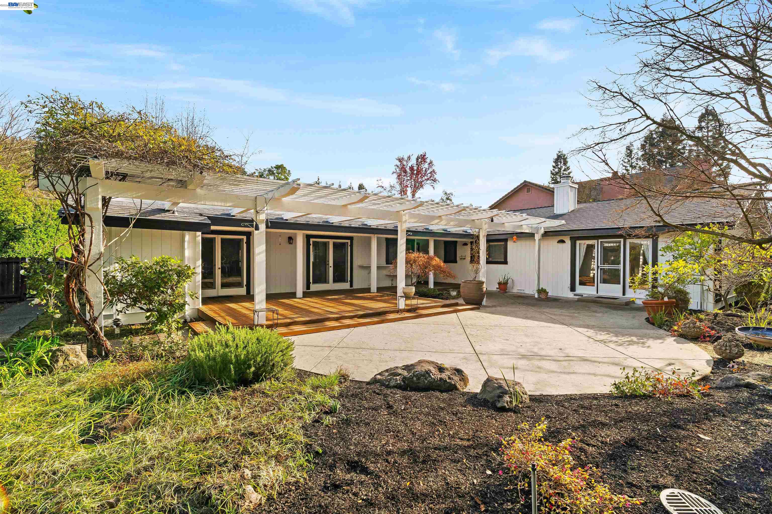 279 Bolla Ave