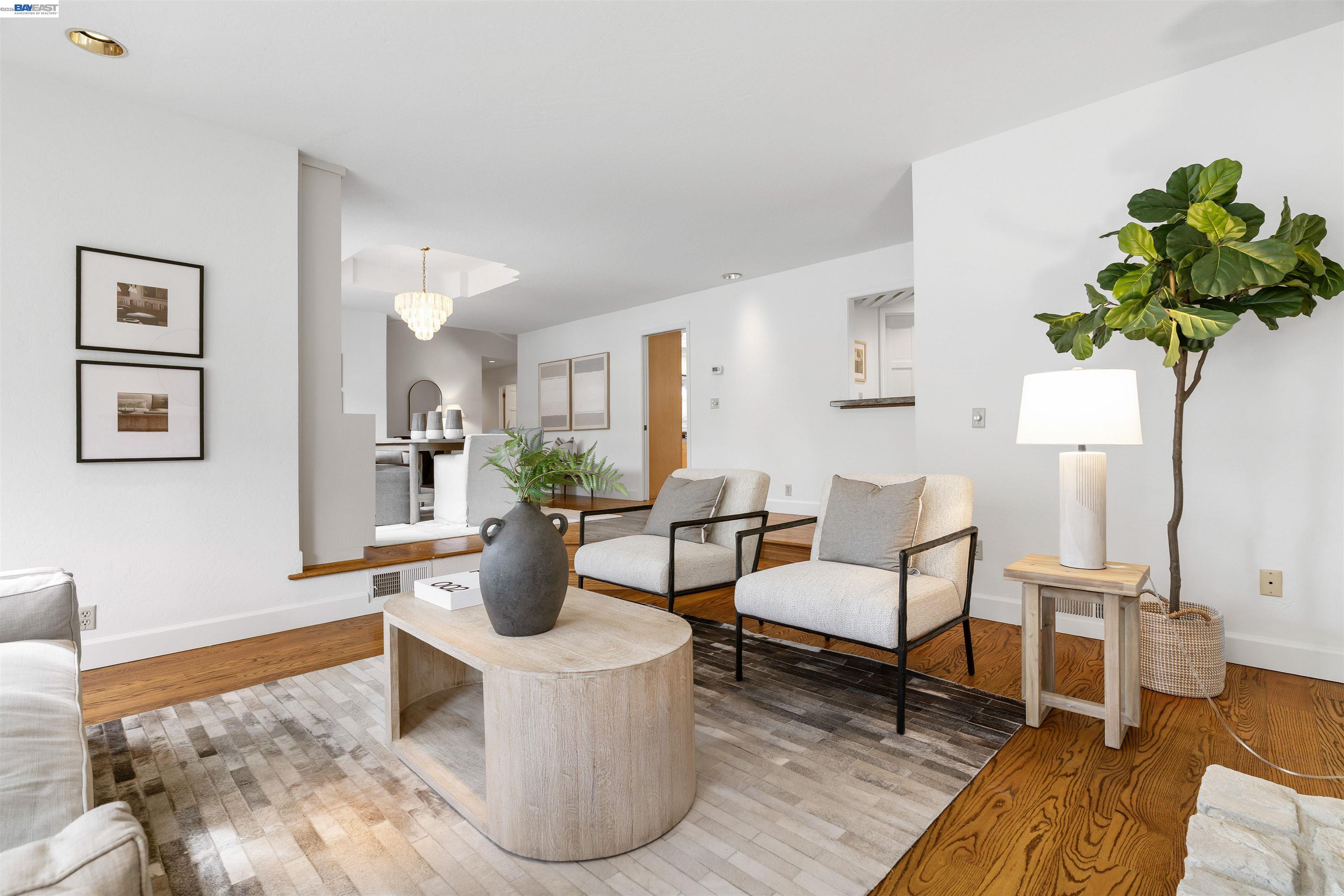 279 Bolla Ave