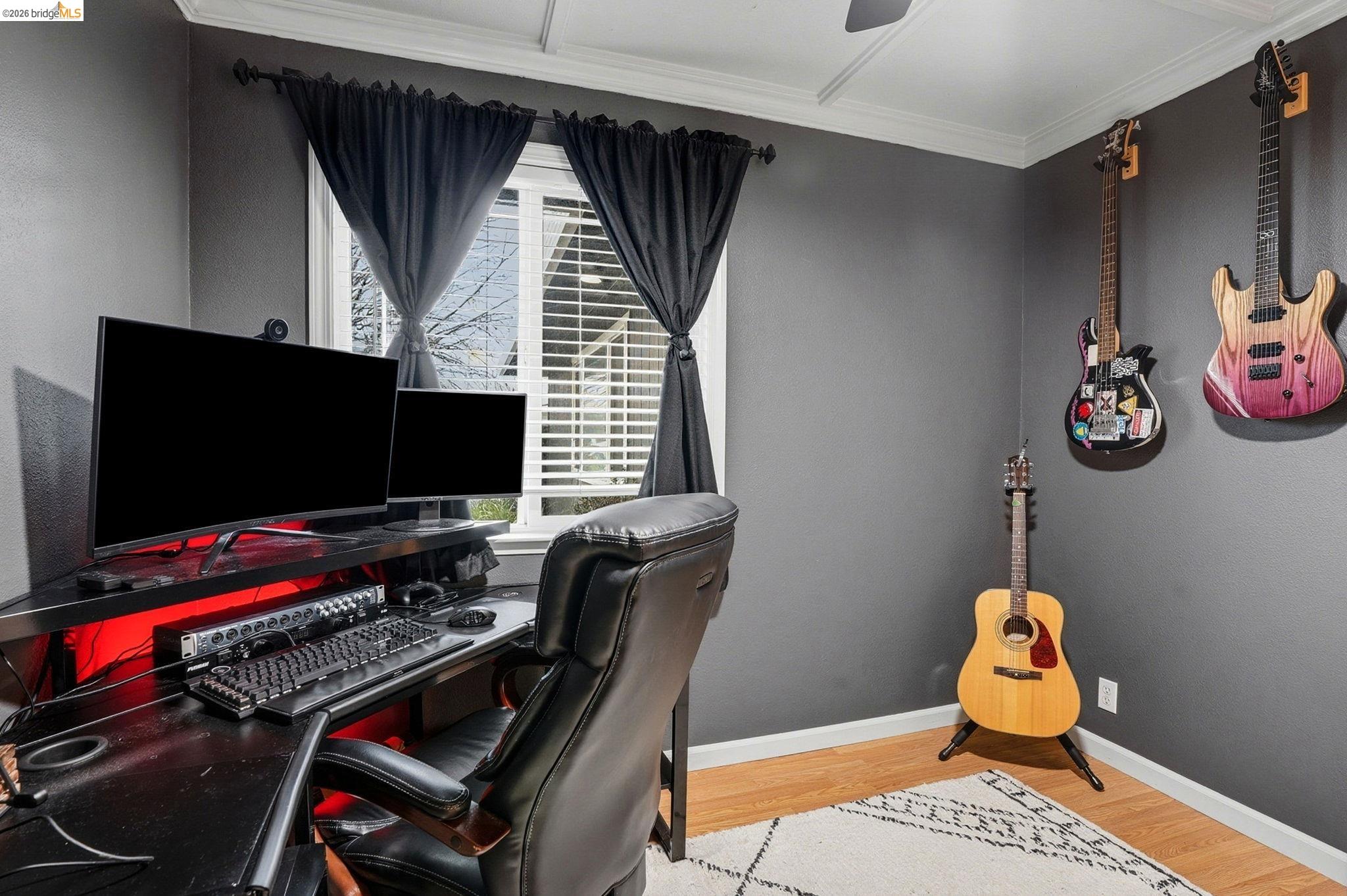 23 Shasta Dr