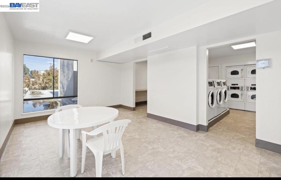 320 N Civic Dr # 103