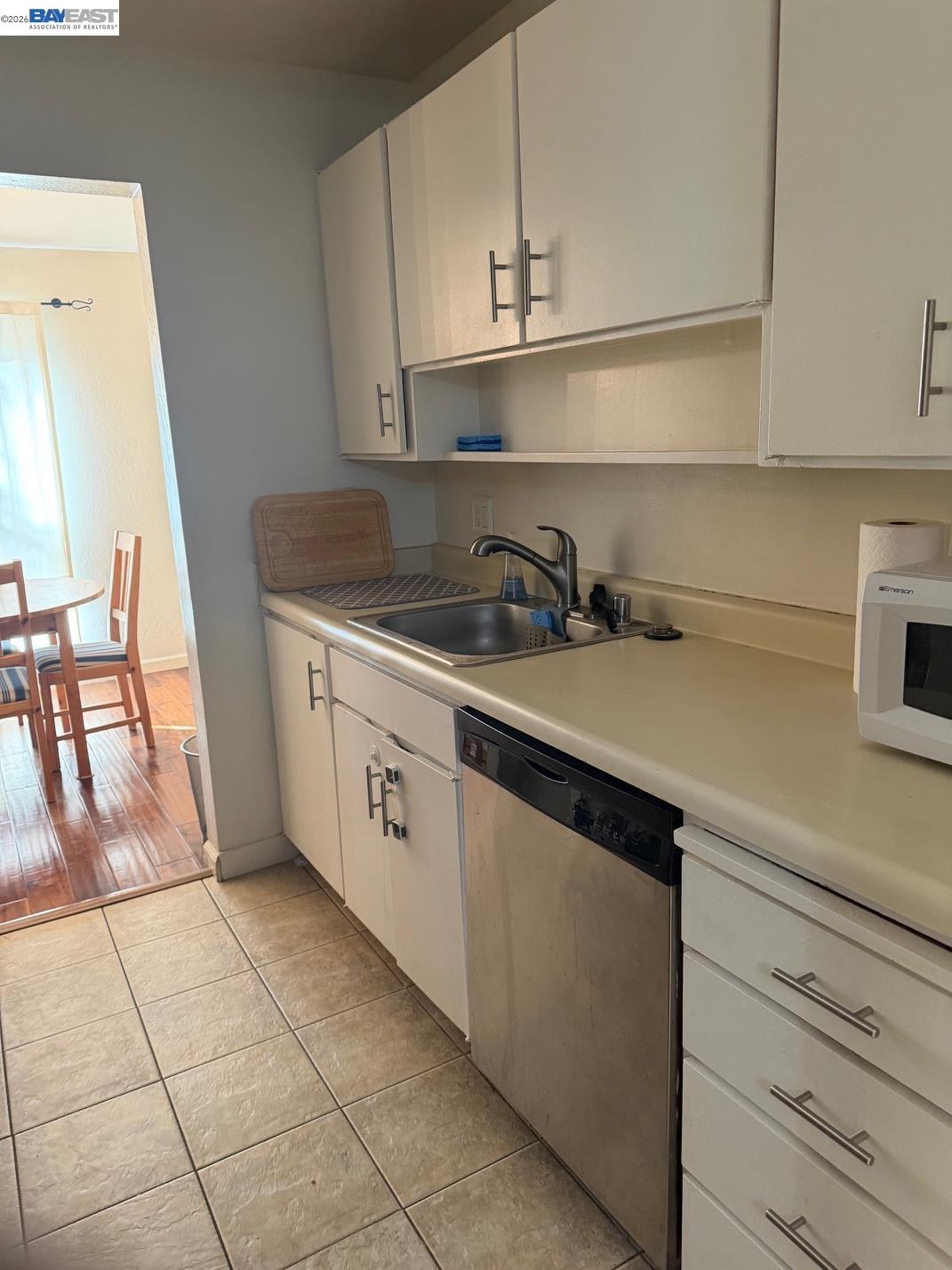 320 N Civic Dr # 103