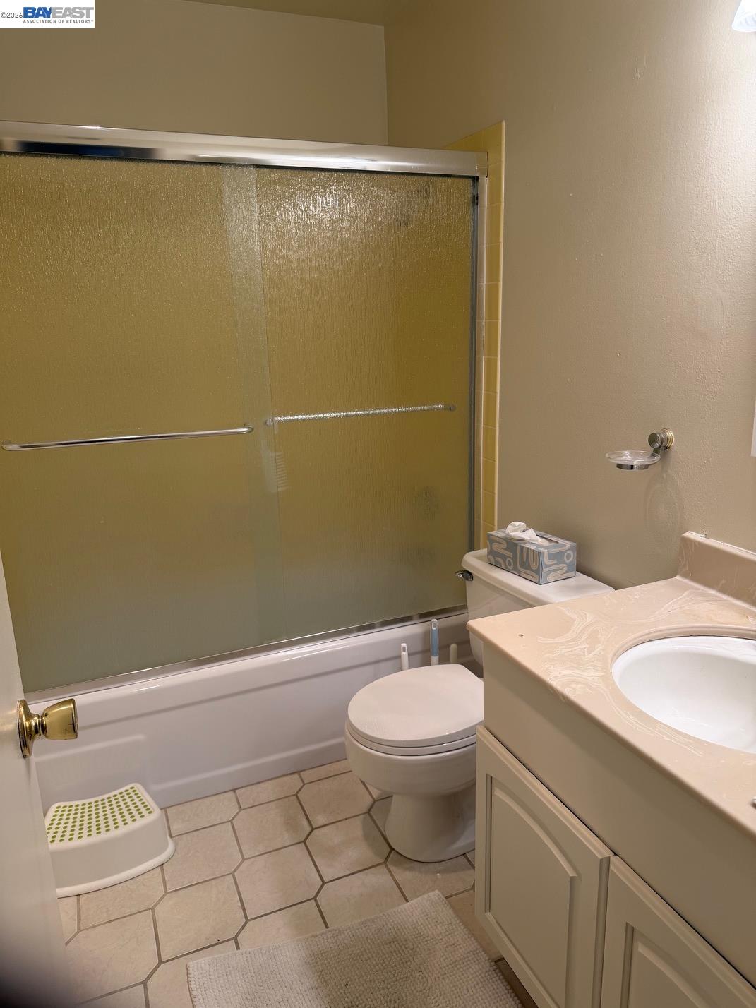 320 N Civic Dr # 103