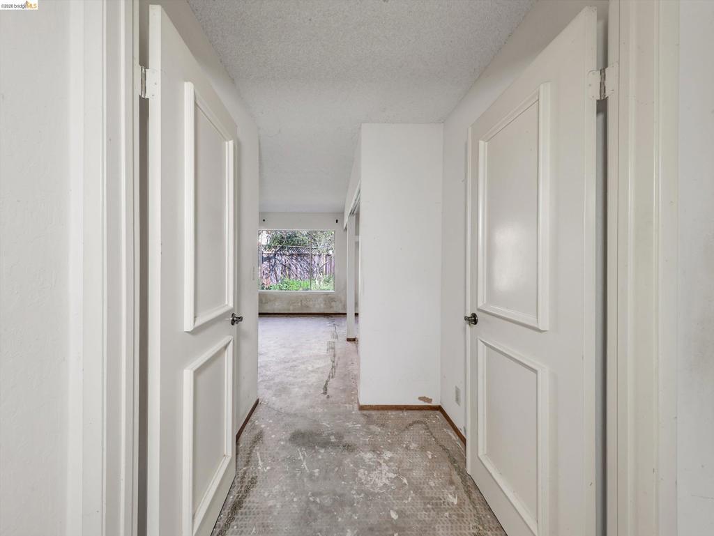 8093 8093 Del Monte Ave