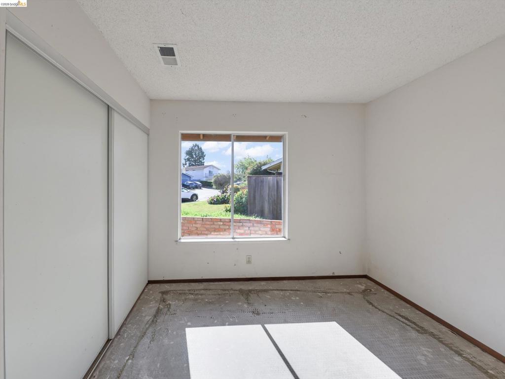 8093 8093 Del Monte Ave