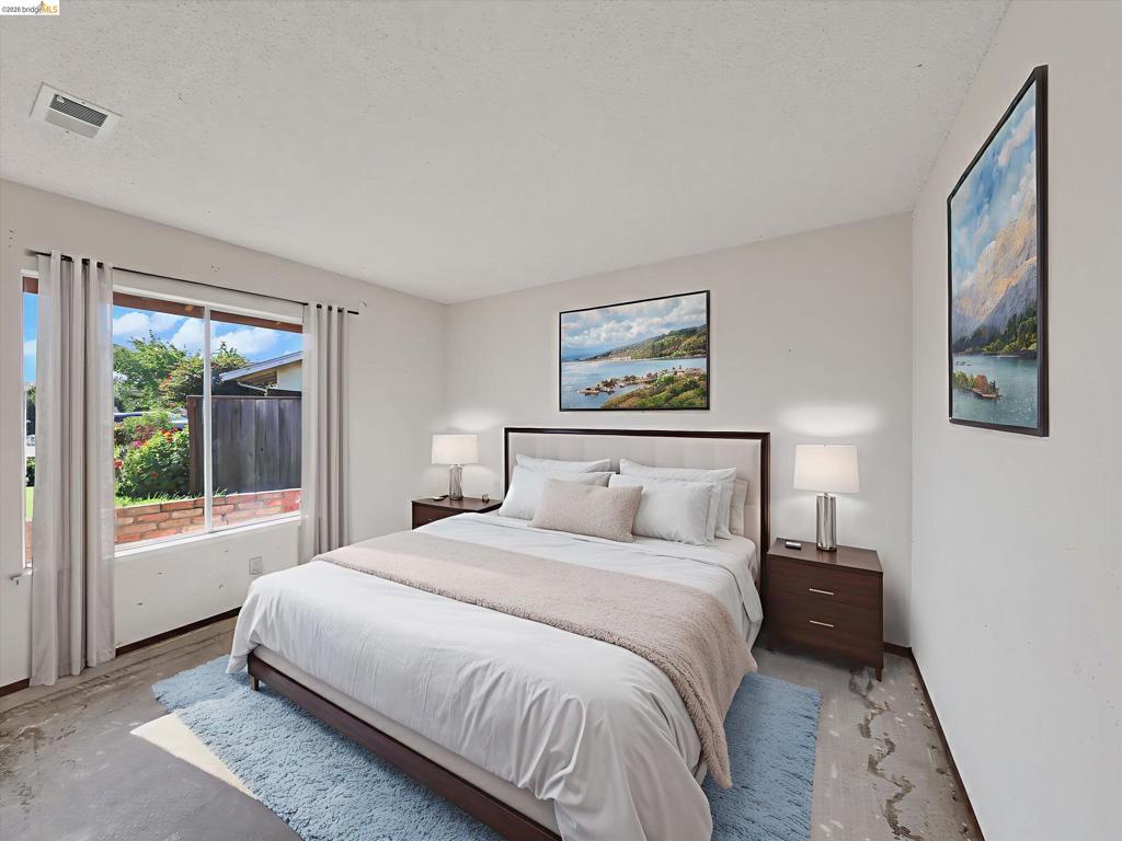8093 8093 Del Monte Ave