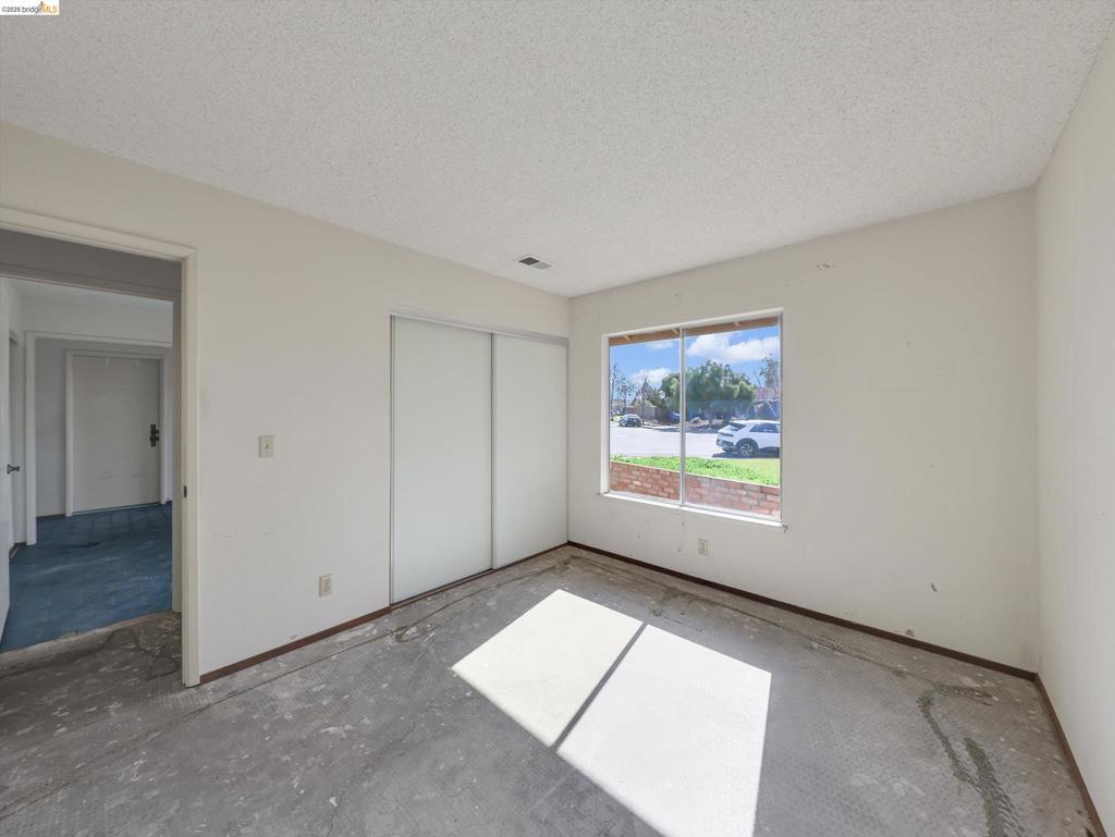 8093 8093 Del Monte Ave