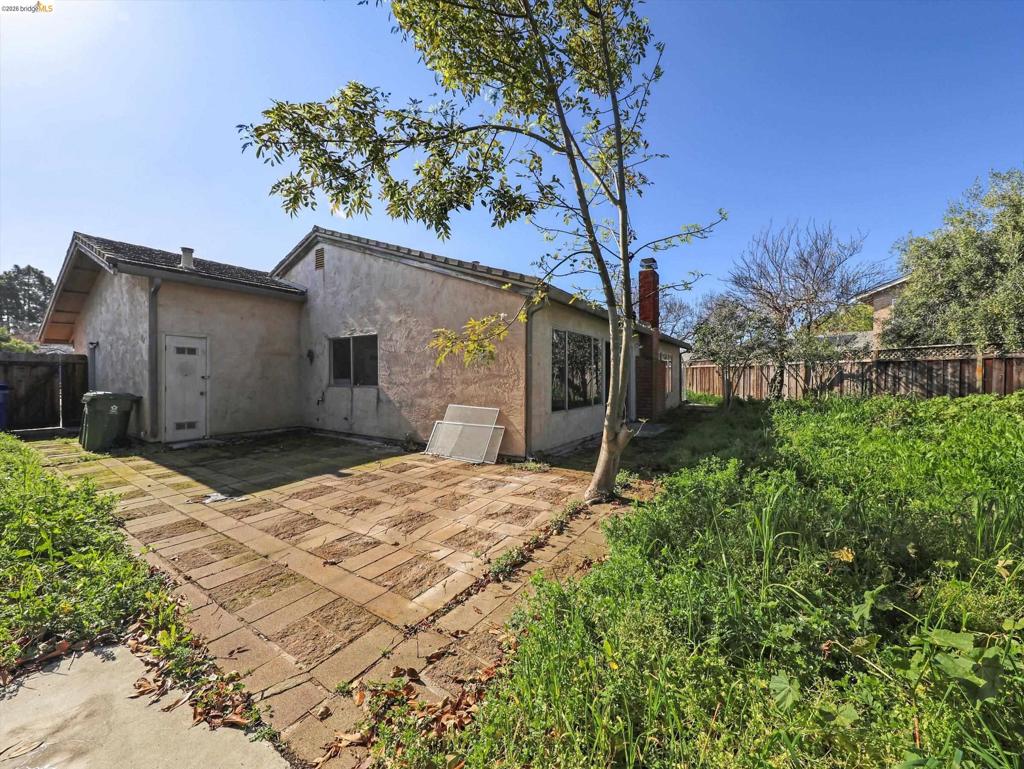 8093 8093 Del Monte Ave