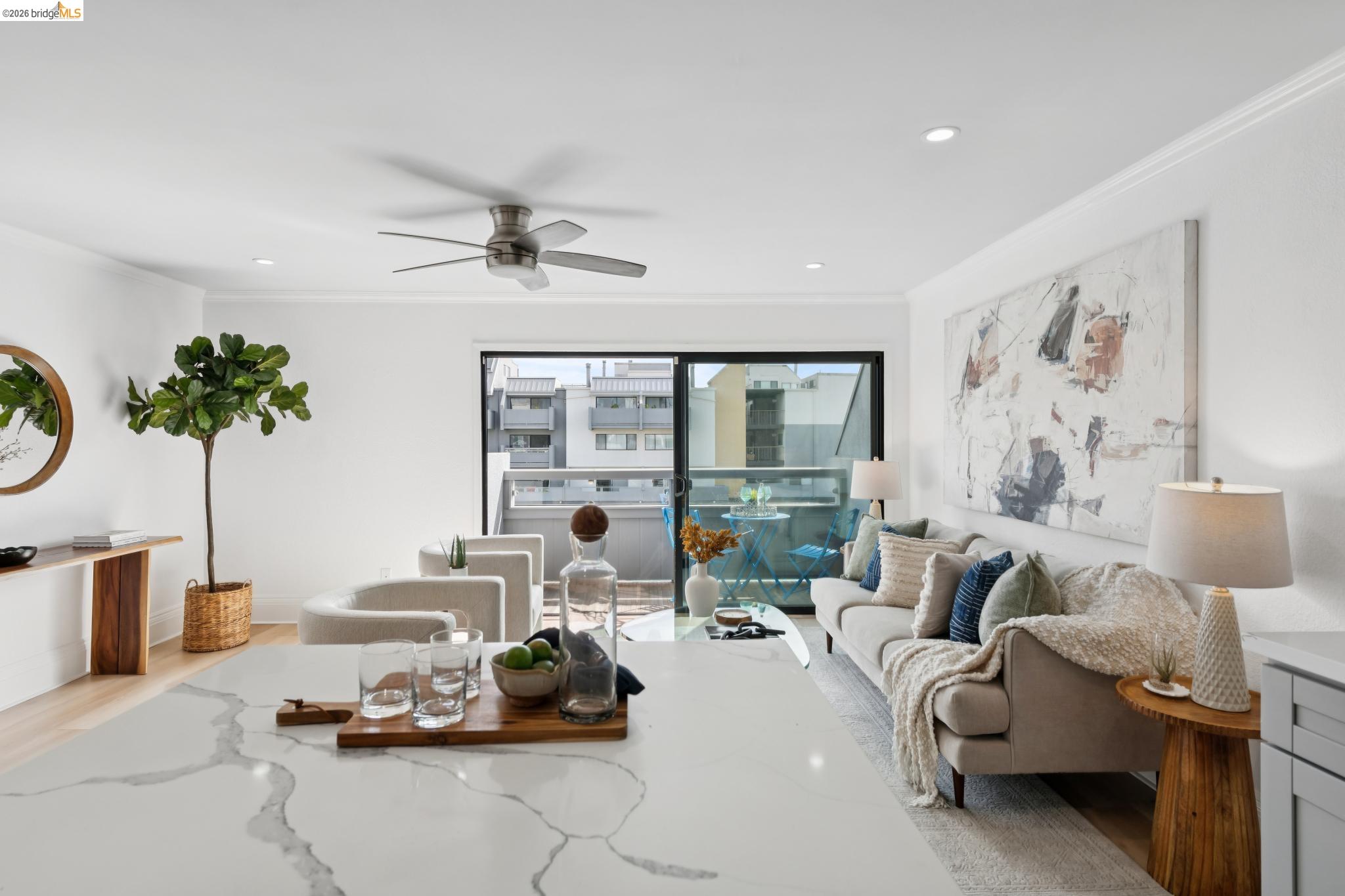 7 Embarcadero # 204