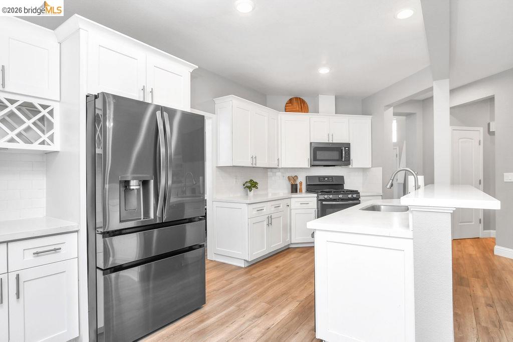 4010 Goleta Pl
