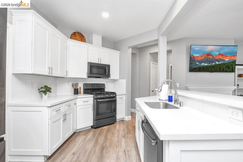 4010 Goleta Pl