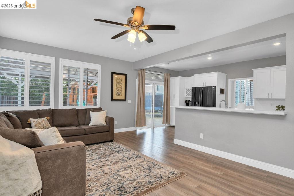 4010 Goleta Pl