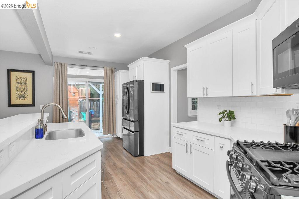 4010 Goleta Pl