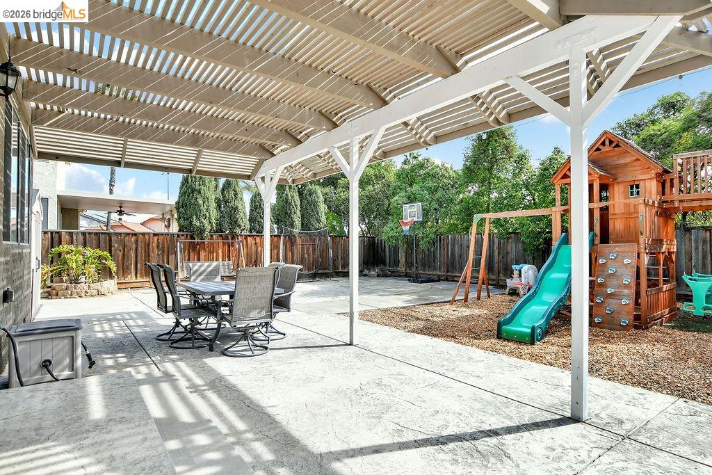 4010 Goleta Pl