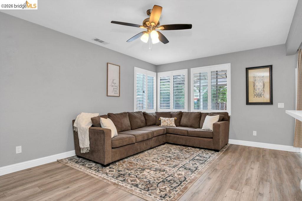4010 Goleta Pl