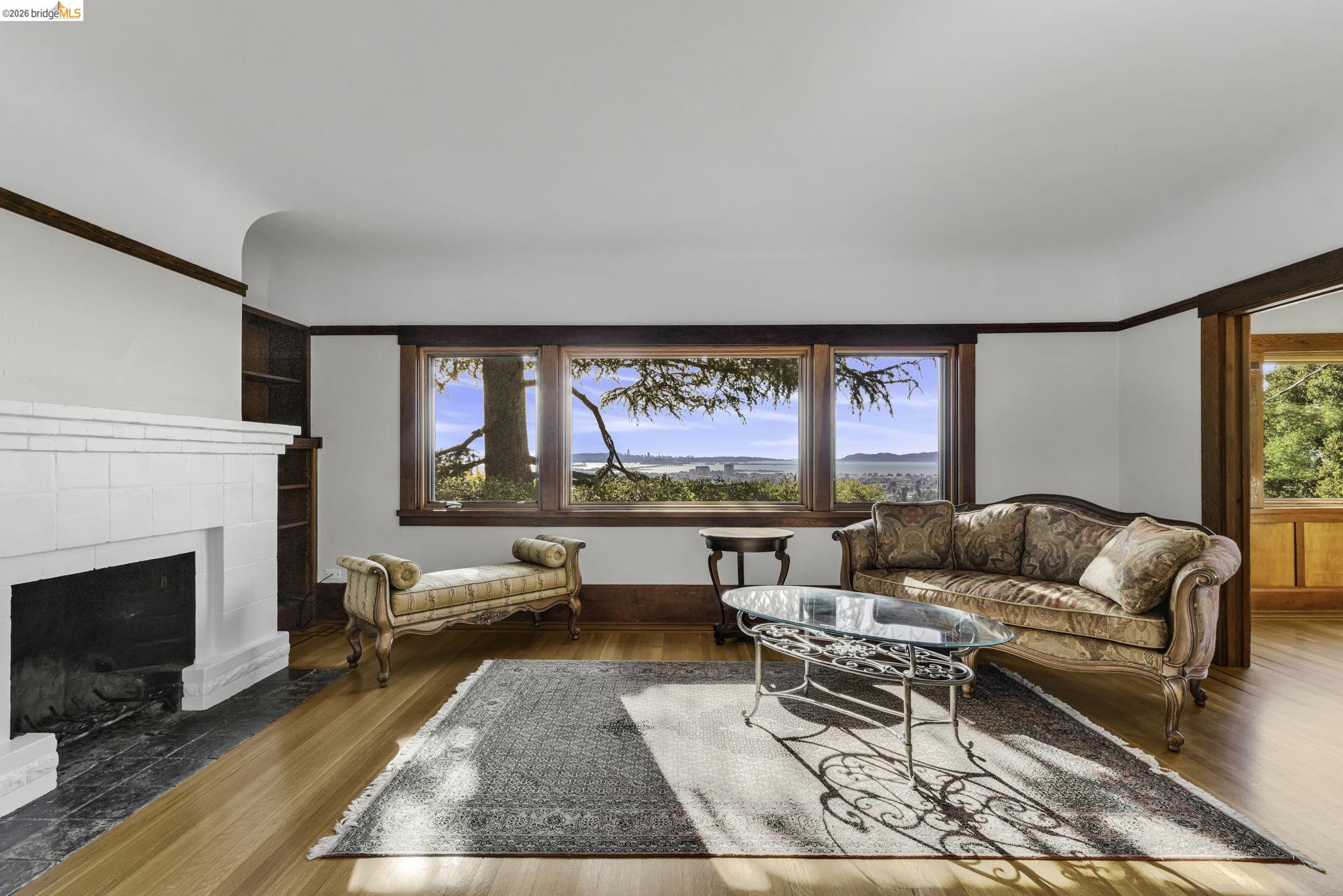 641 Alvarado Rd