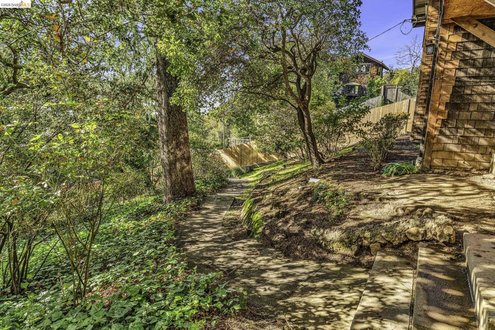 641 Alvarado Rd