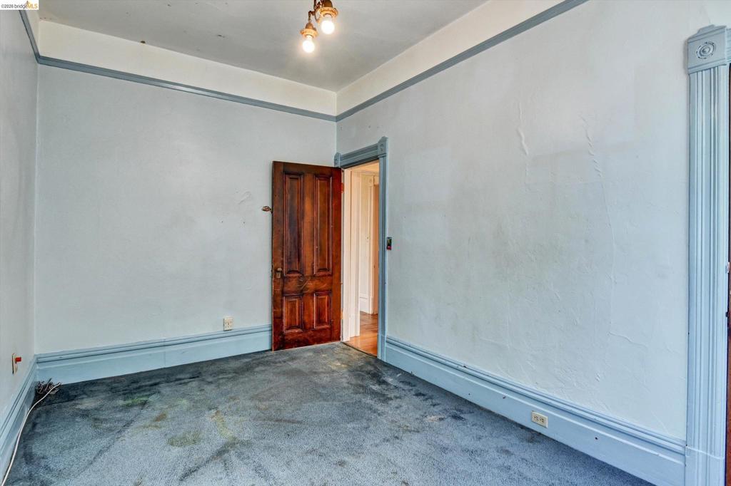 1822 1822 Clinton Ave