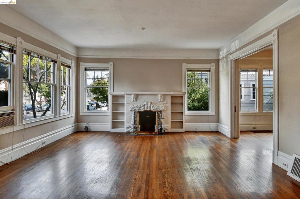 1822 1822 Clinton Ave