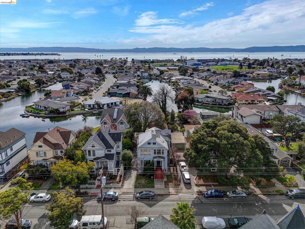 1822 1822 Clinton Ave