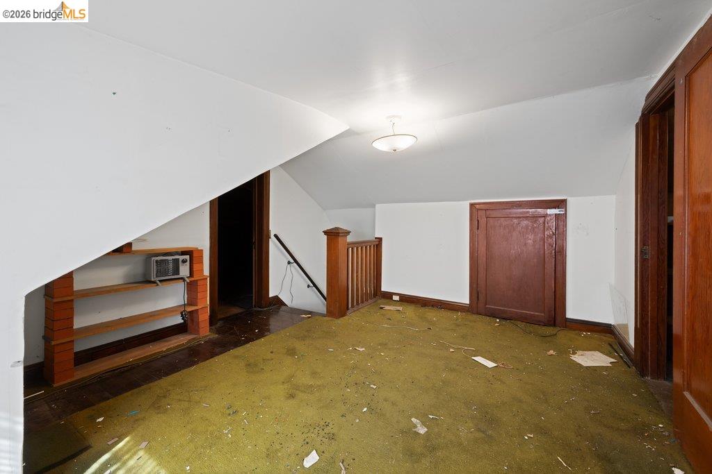 2569 Maxwell Ave