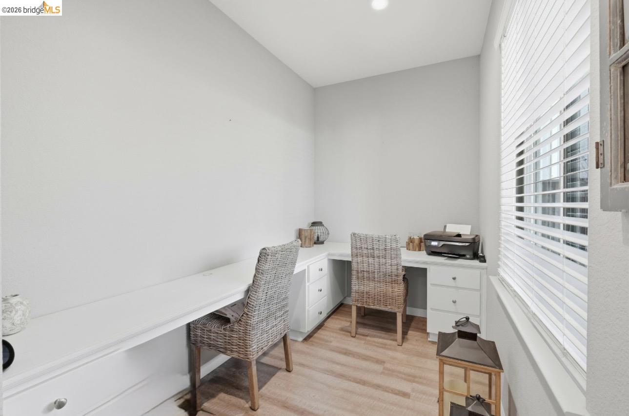 369 Parkfield Way