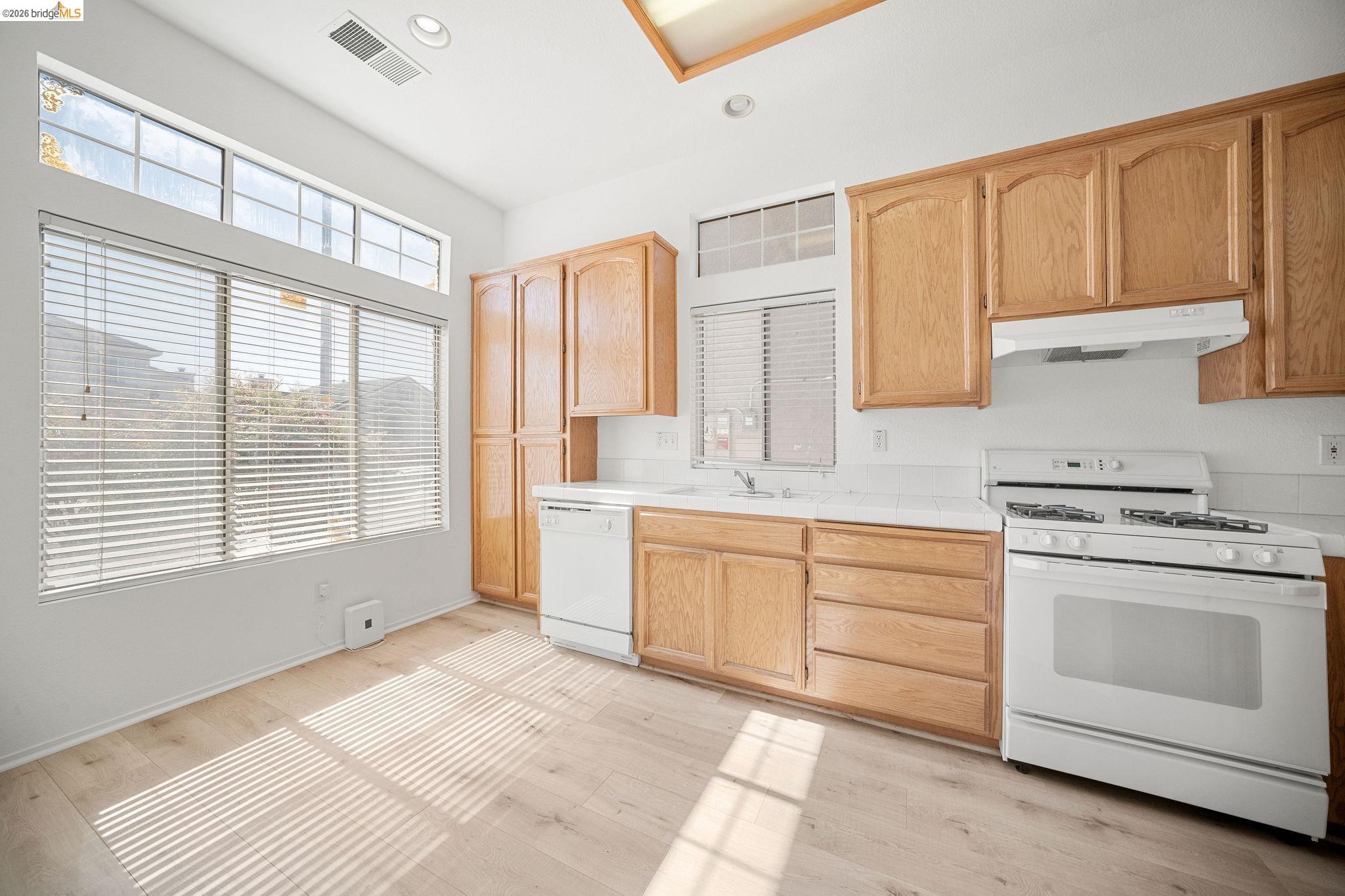 1759 Laurelgrove Ln