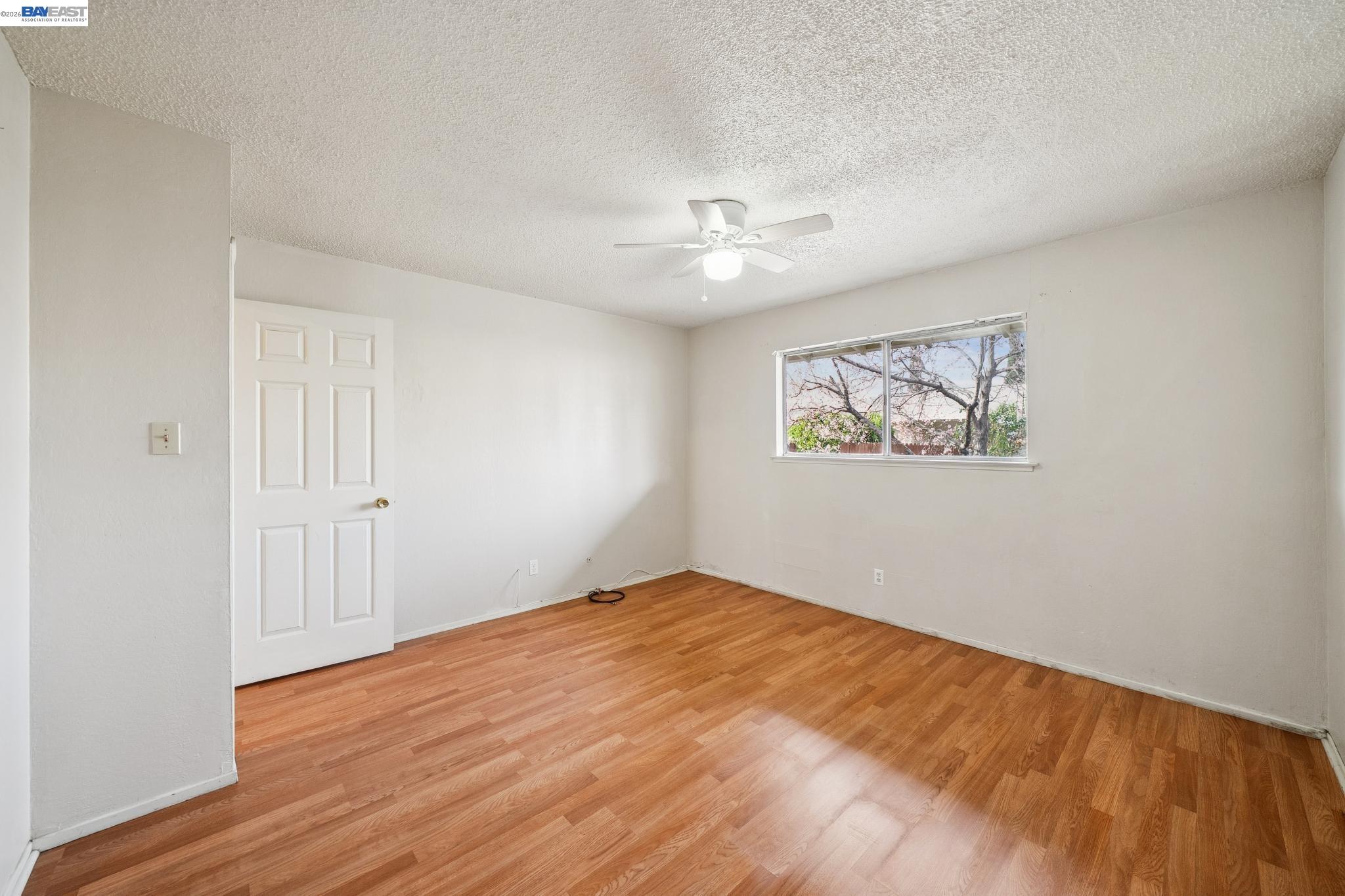 1384 Berry Ln