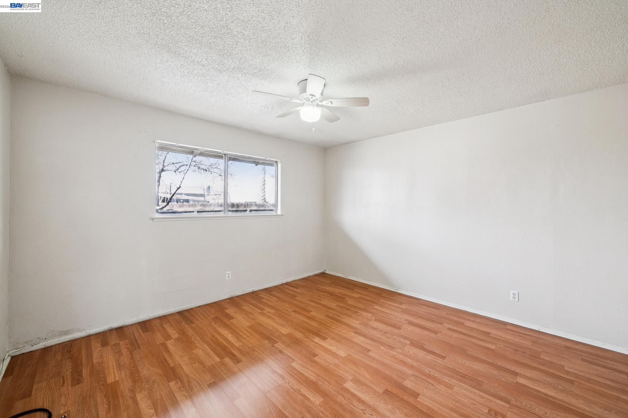 1384 Berry Ln