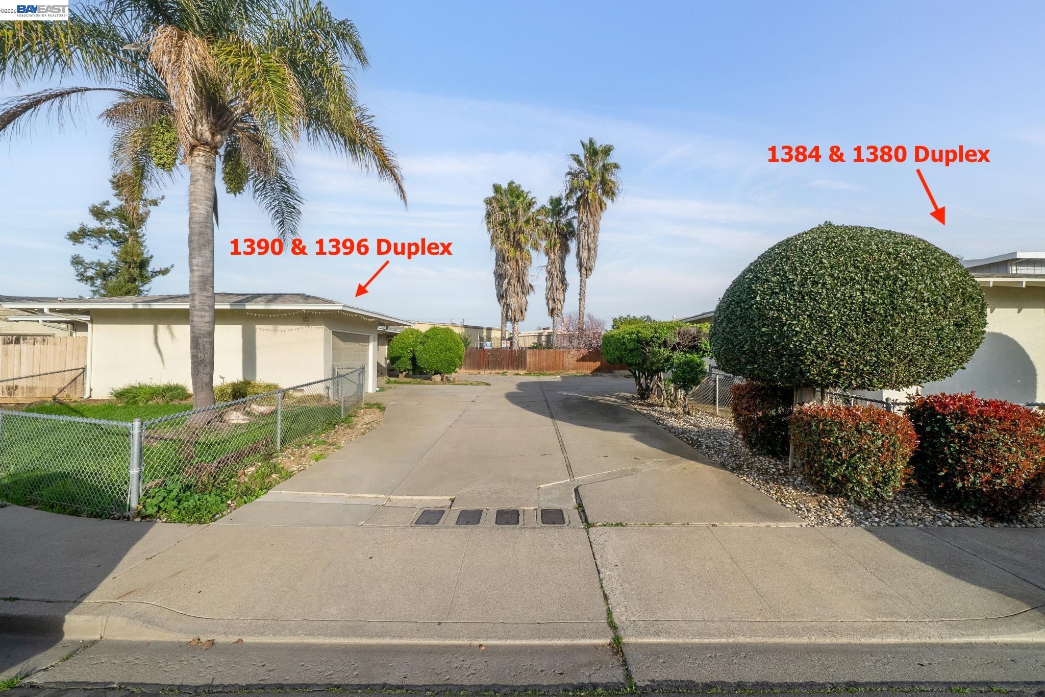 1384 Berry Ln