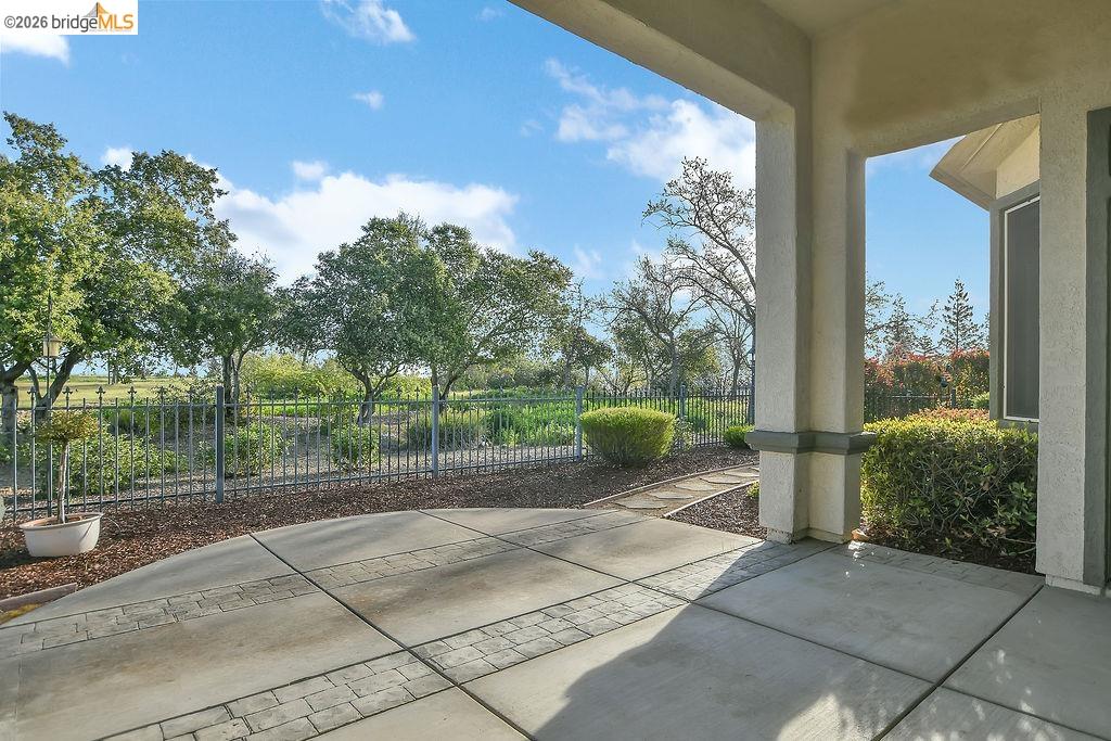 1503 Bismarck Ln
